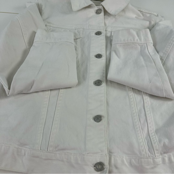 Gap White Jean Jacket Size XL; Silver Buttons and Snaps - Picture 11 of 14